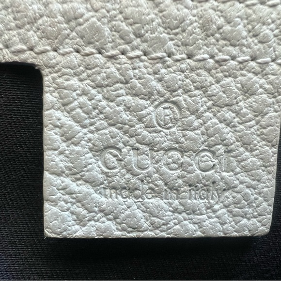 Vintage Gold! Gucci Cream Leather Shoulder (or crossbody) w/Red and Blue Stripe - Picture 4 of 5